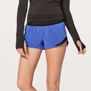 Lululemon Hotty Hot Short II *2.5" EUC Size 6 *see notes